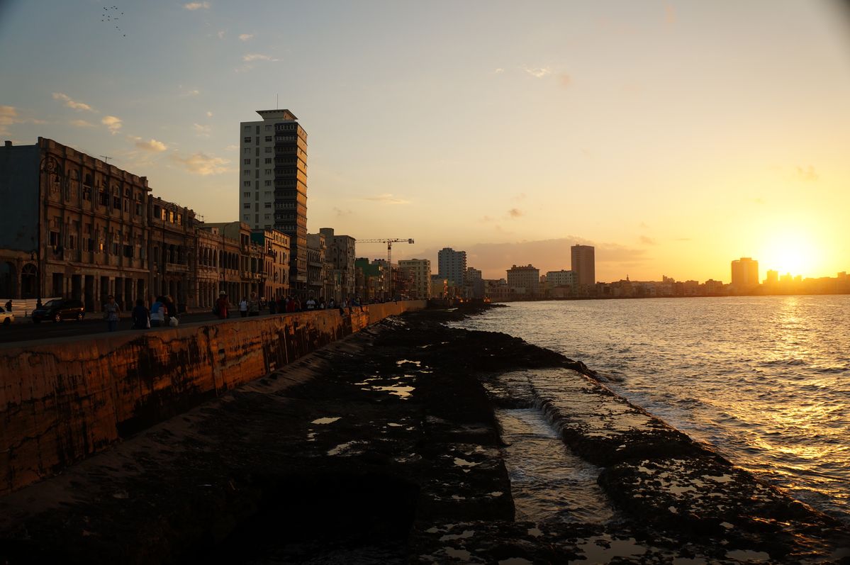 Sunset at Malecón Havanna, Cuba