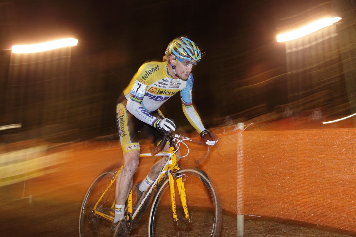 CX by night - Bart Wellens